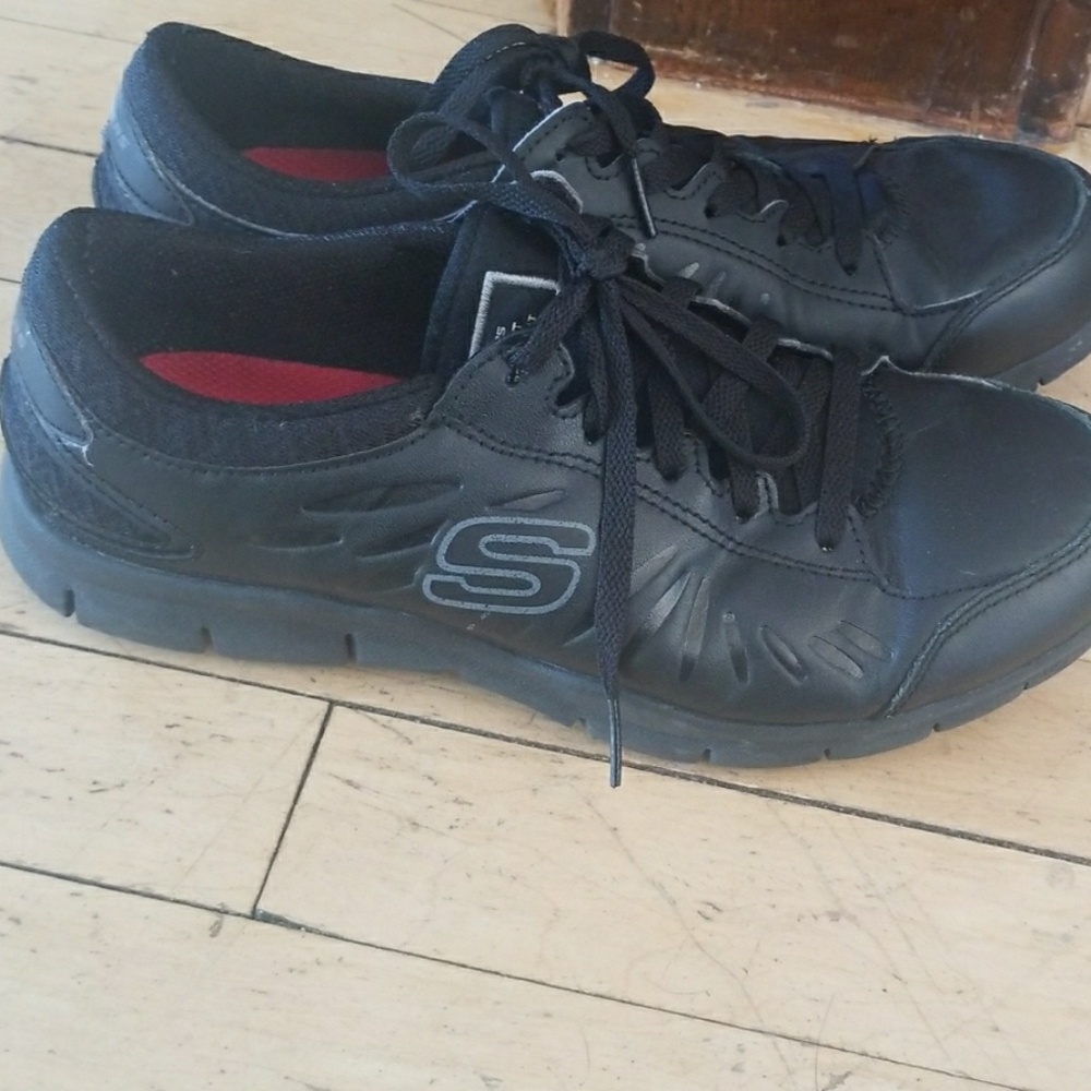 Skechers memory foam shoes